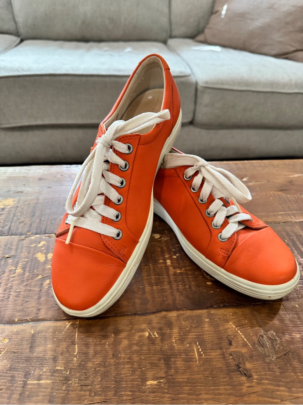 Ecco Women's Orange Lace-Up Low-Top Sneakers